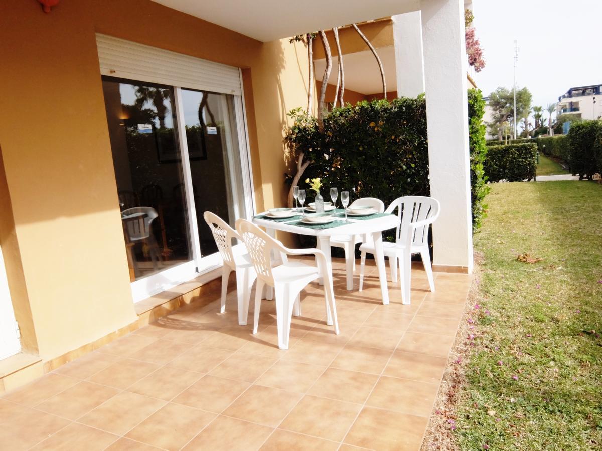 Los Juncos Apartamentos - Solo Familias Oliva Exteriör bild