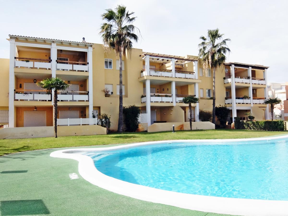 Los Juncos Apartamentos - Solo Familias Oliva Exteriör bild