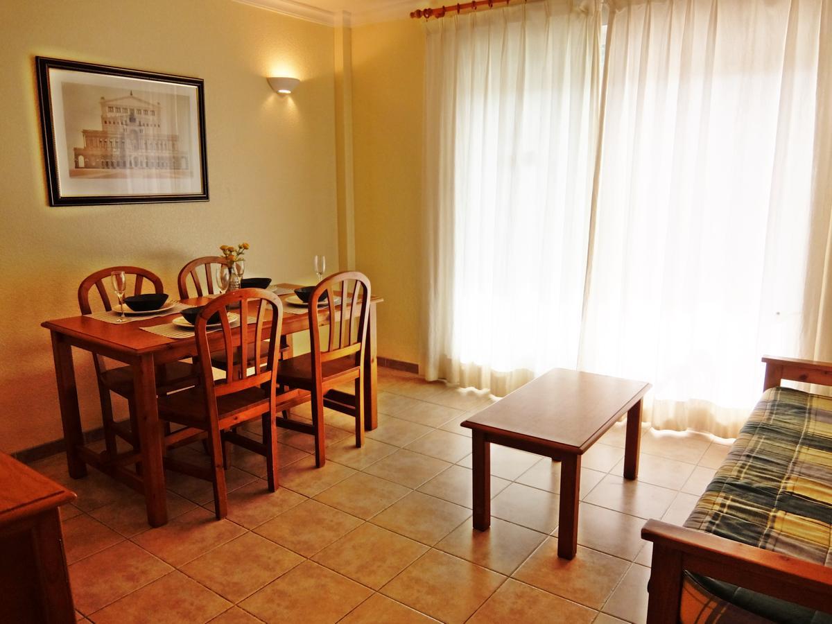 Los Juncos Apartamentos - Solo Familias Oliva Exteriör bild
